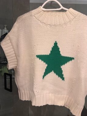 Maeve Cream Knit Short-Sleeve Sweater with Green Star